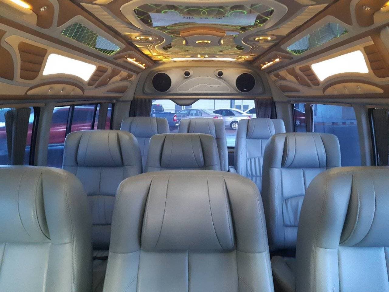 รถตู้ 10 ที่นั่ง 22