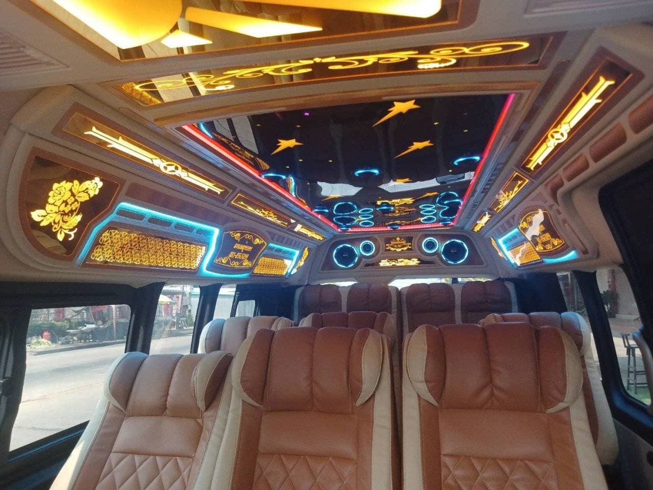 รถตู้ใหญ่ 6