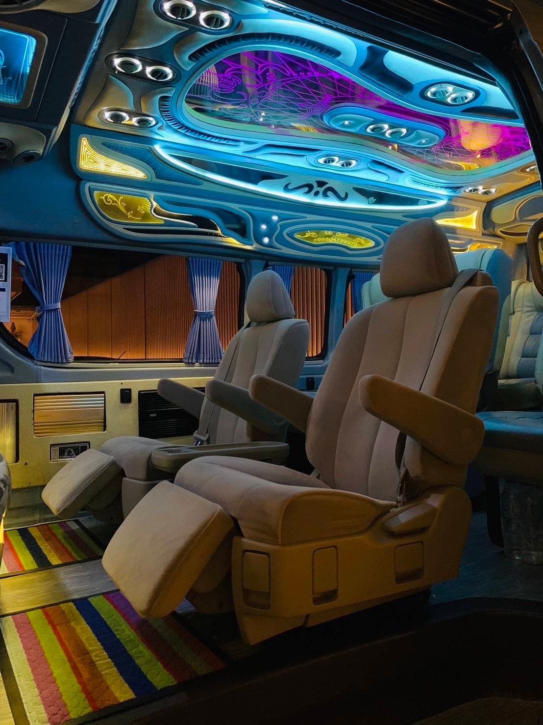 รถตู้ VIP + Alphard 4