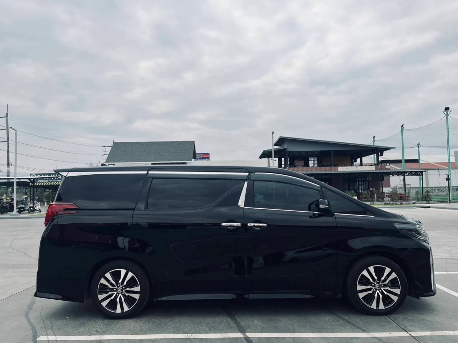 รถตู้ VIP + Alphard 15