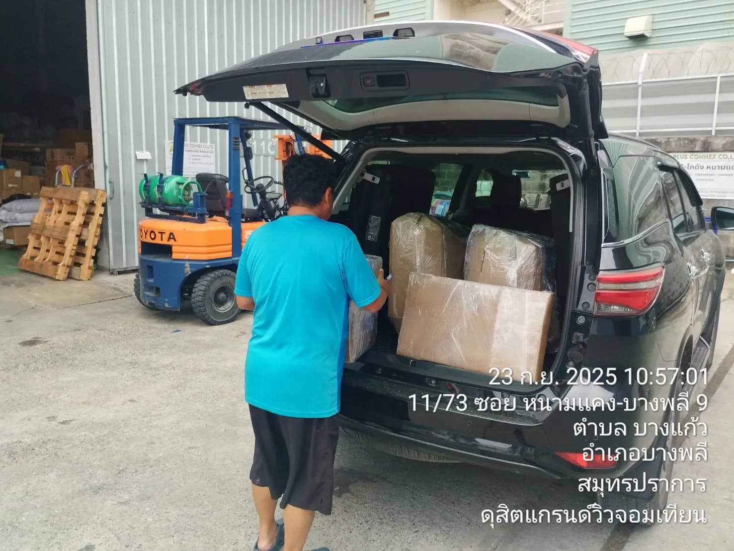 รถกระบะ + รถ 6 ล้อ, 10 ล้อ 15