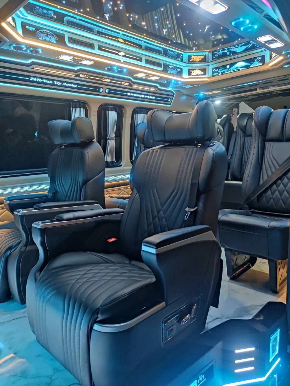 รถตู้ VIP + Alphard 7